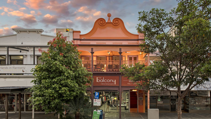 a-HighResBalcony-45SR